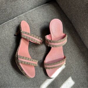 Vintage pink Gucci heels